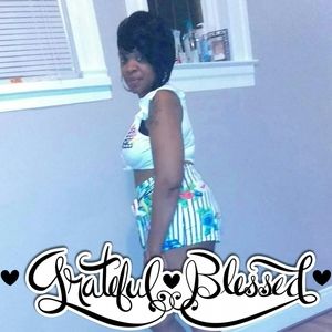 Meet your Posher, Toni